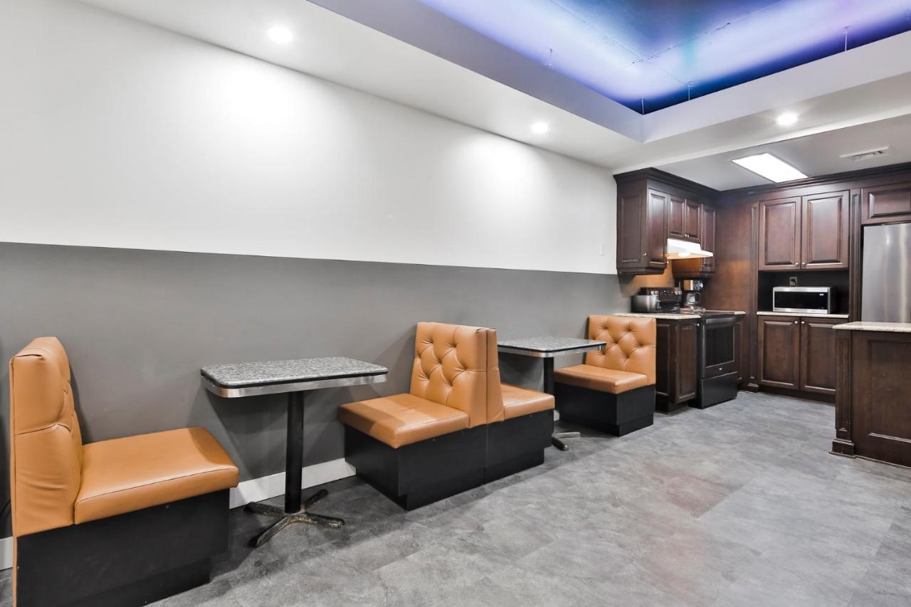 Pod Hotel Montréal Kültér fotó