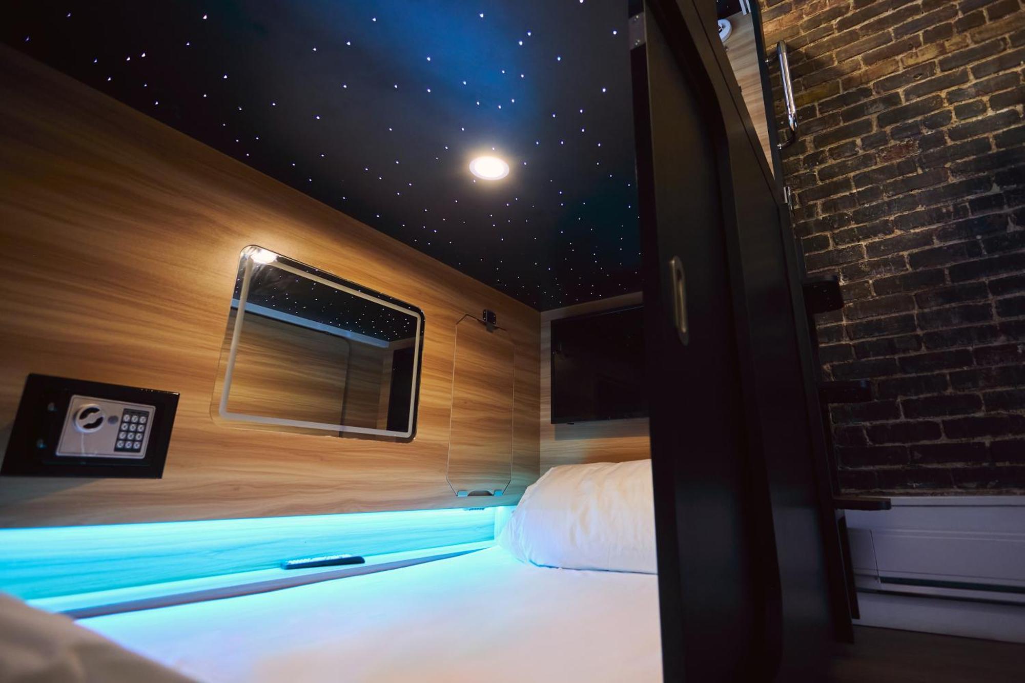 Pod Hotel Montréal Kültér fotó