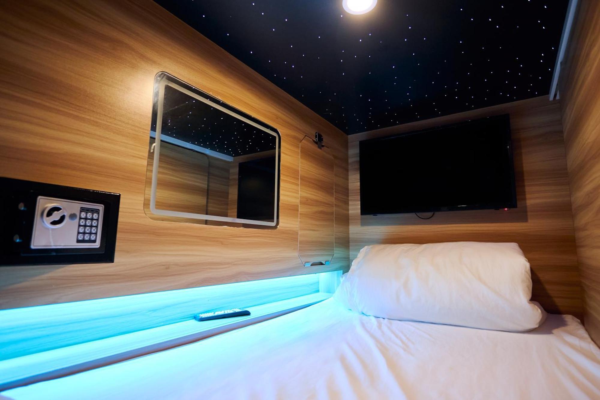 Pod Hotel Montréal Kültér fotó